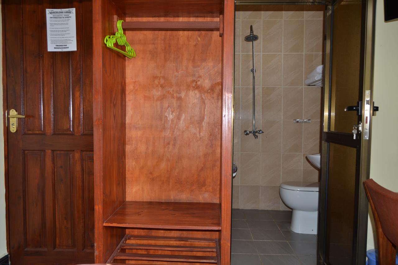 Barcelona Lodge บากาโมโย ภายนอก รูปภาพ
